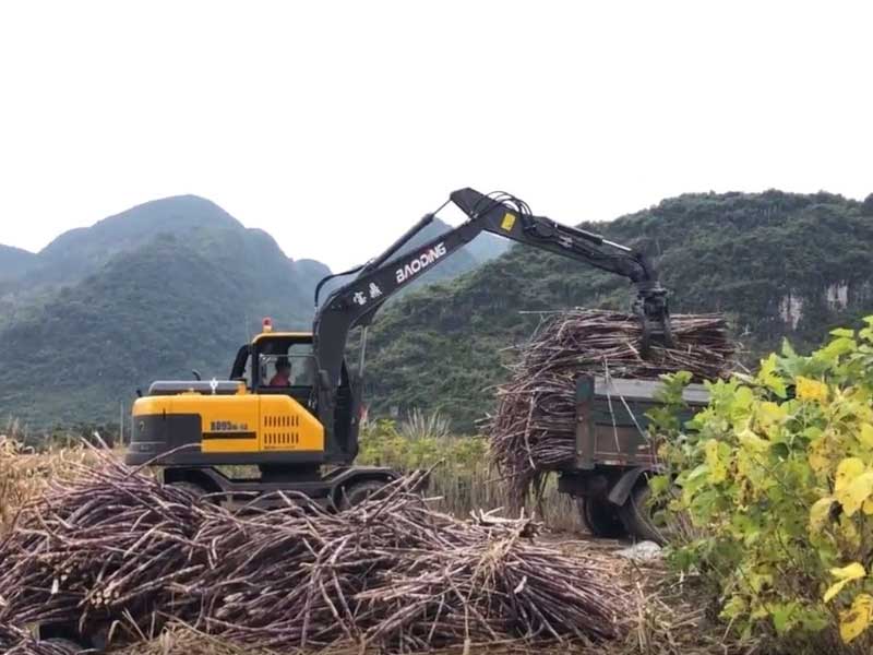 輪式物料抓裝機，選寶鼎！